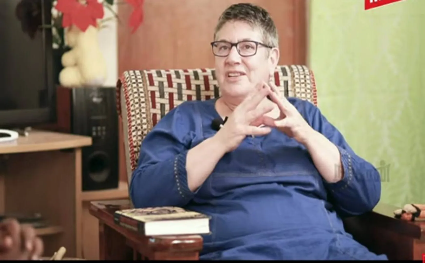  Dr. Zoe C. Sherinian speak about parai music 